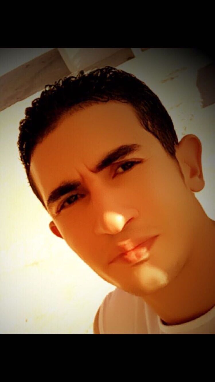  35282525  Ahmed, 32 ,    