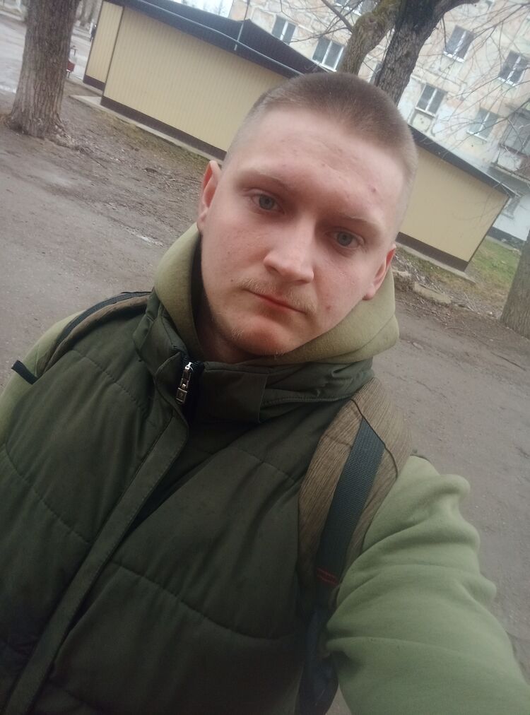  42902085  Nikita, 21 ,    