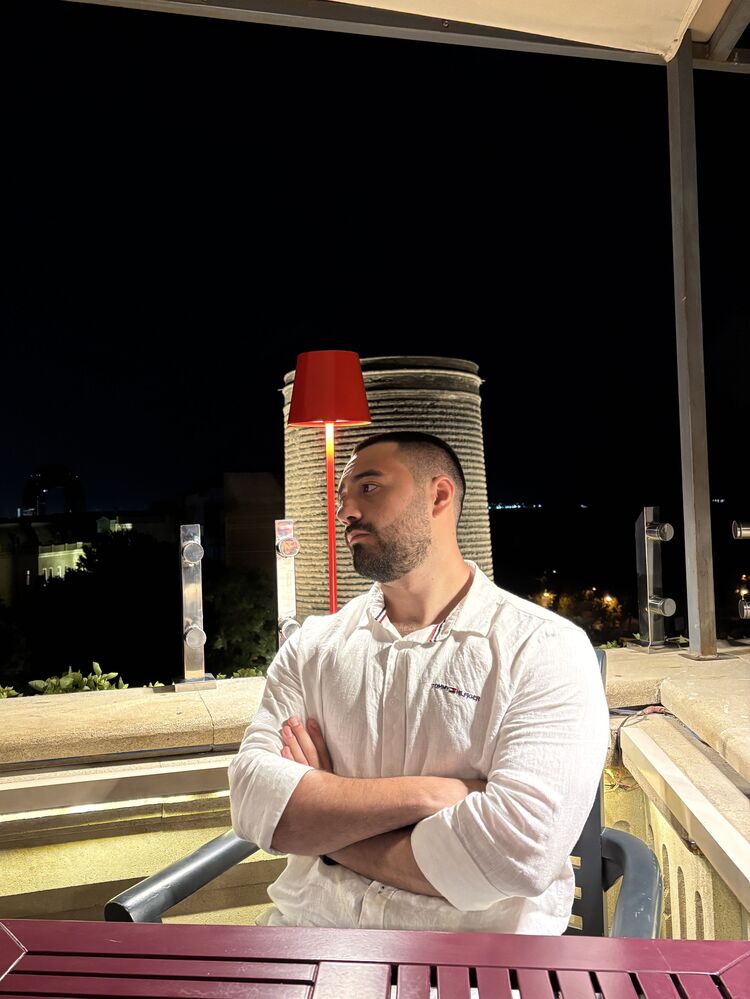  54125575  Musaev, 31 ,    