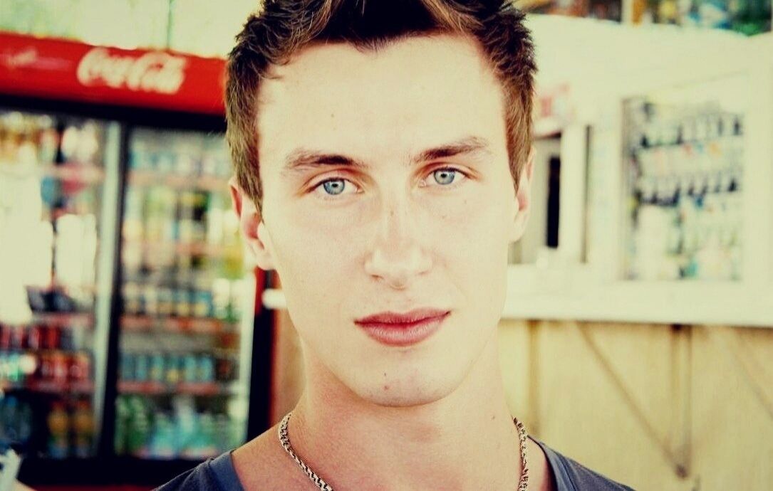  27963275  Sergey, 33 ,    