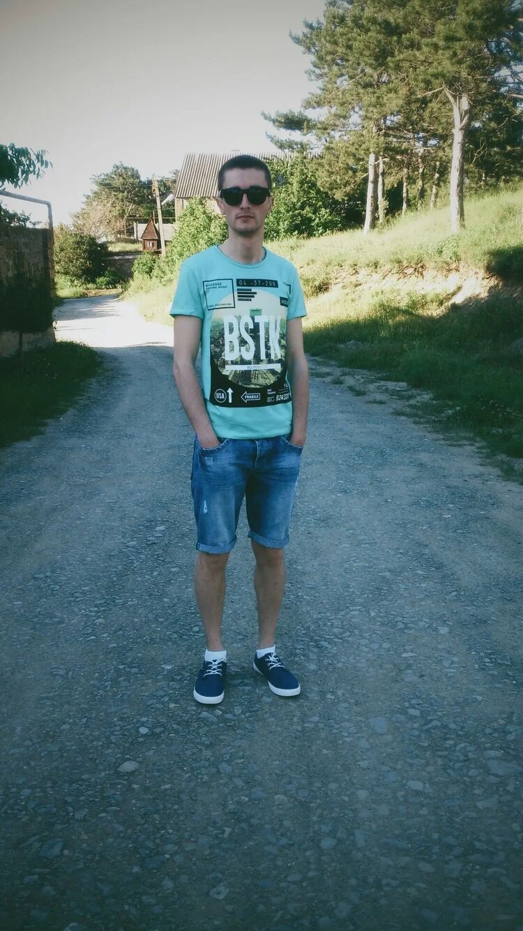  48327925  Izzet, 35 ,    