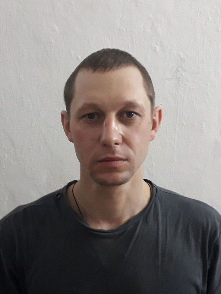  25303035  Oleg, 38 ,    