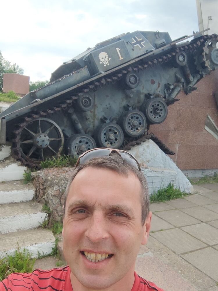  32857875  , 41 ,    