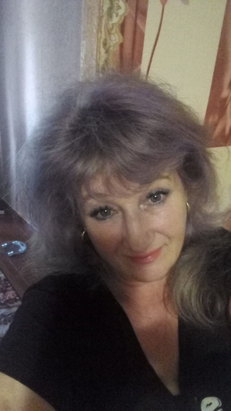  22662455  Elena, 62 ,    