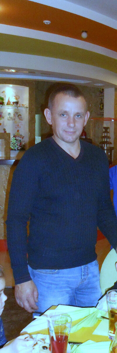  6916335  Vlad, 51 ,    