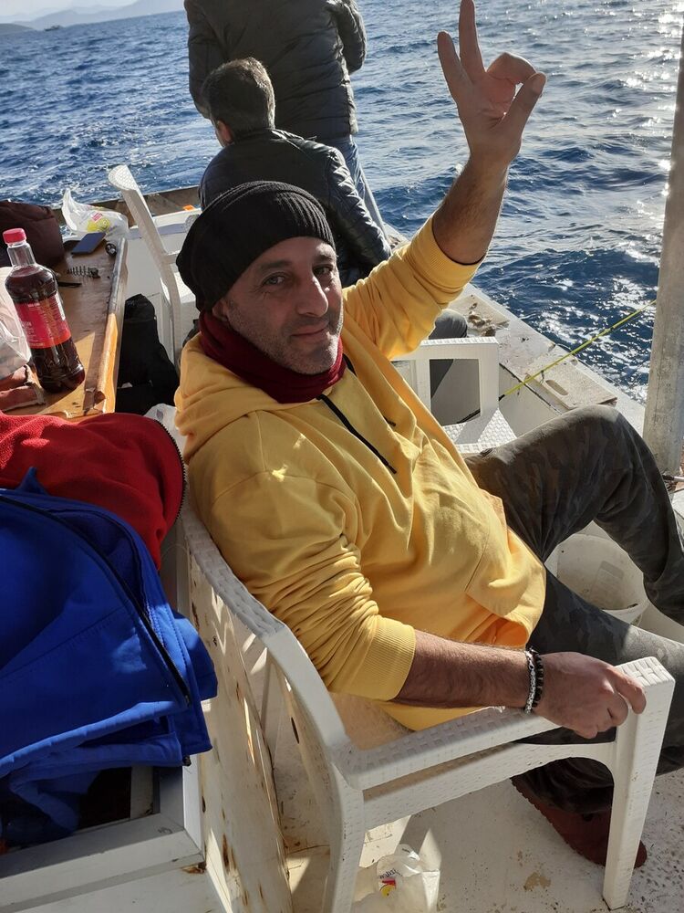  19927365  Ahmet, 46 ,    