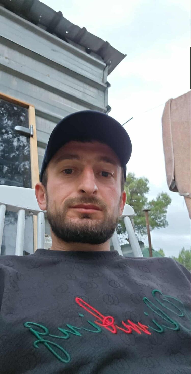  Girona,   , 33 ,   ,   , c 