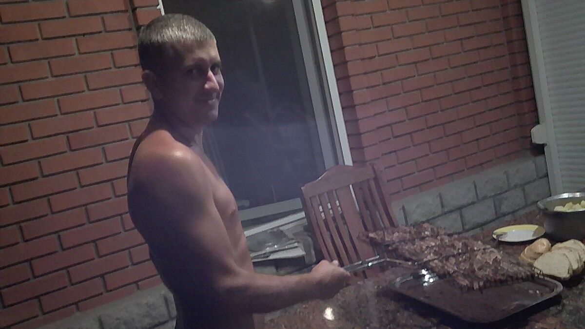  ,   Sasha, 41 ,   