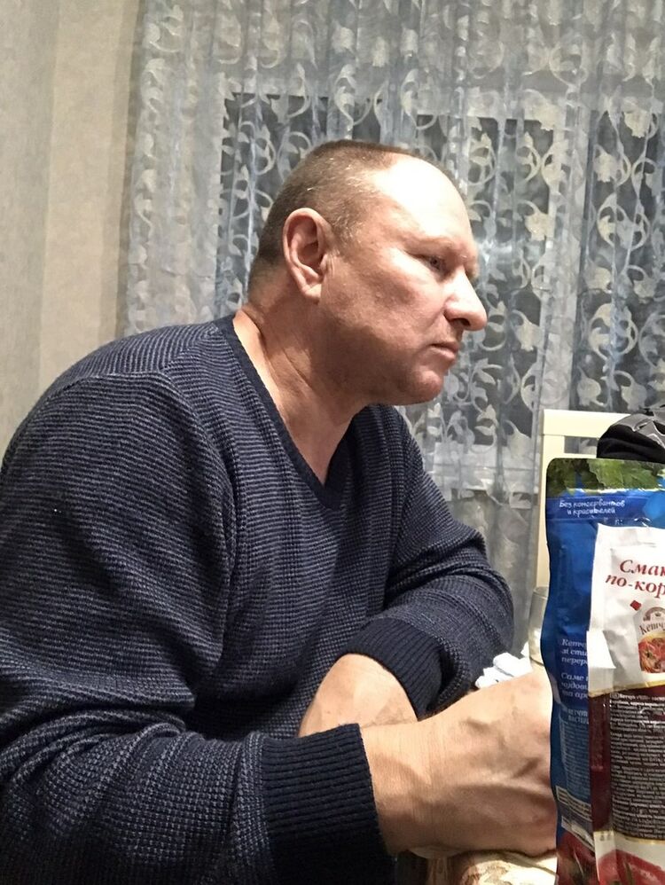  14880605  Oleg, 60 ,    