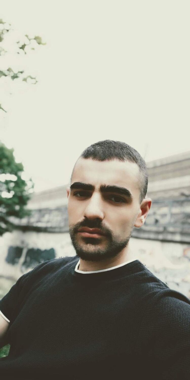  52720035  Serghei, 31 ,    