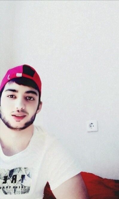  17246435  Behruz, 28 ,    