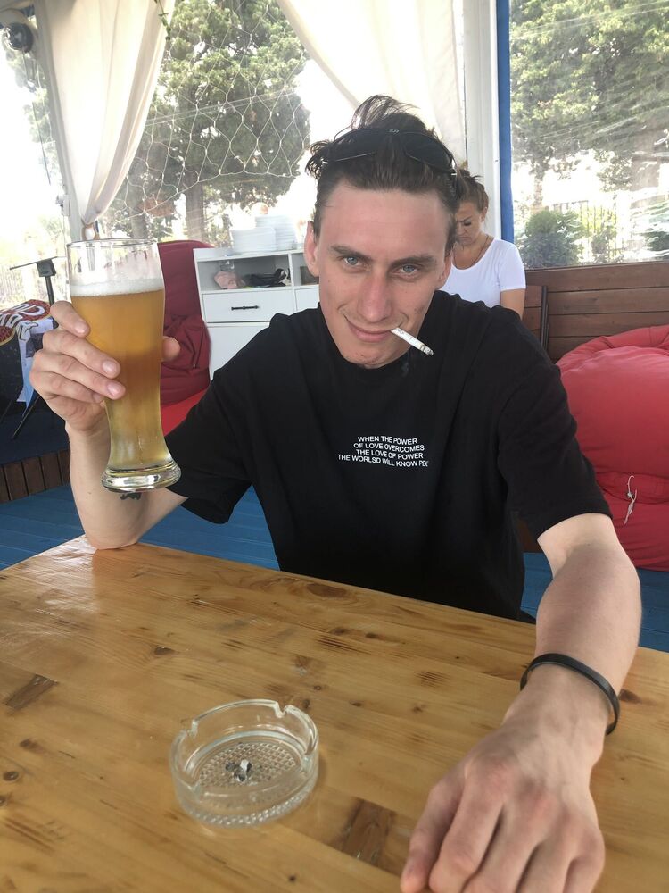  43352485  , 28 ,    -