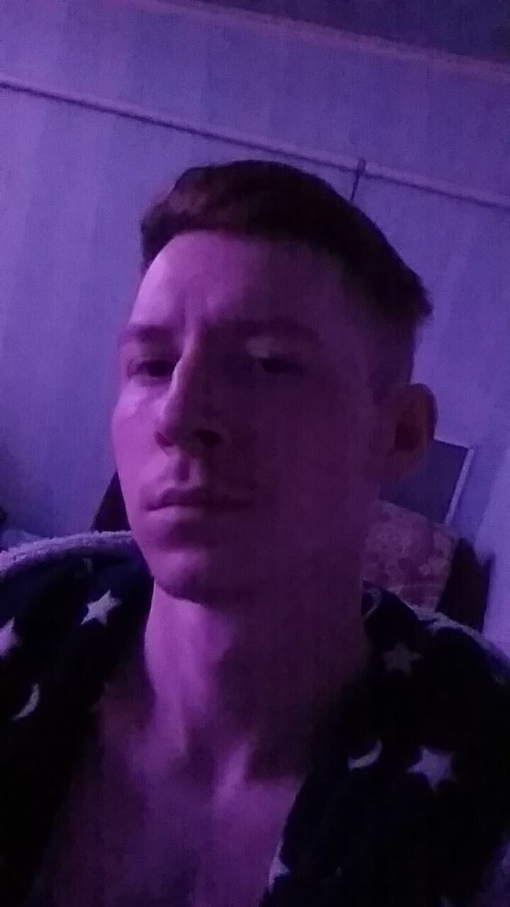  ,   Skinni, 26 ,   ,   