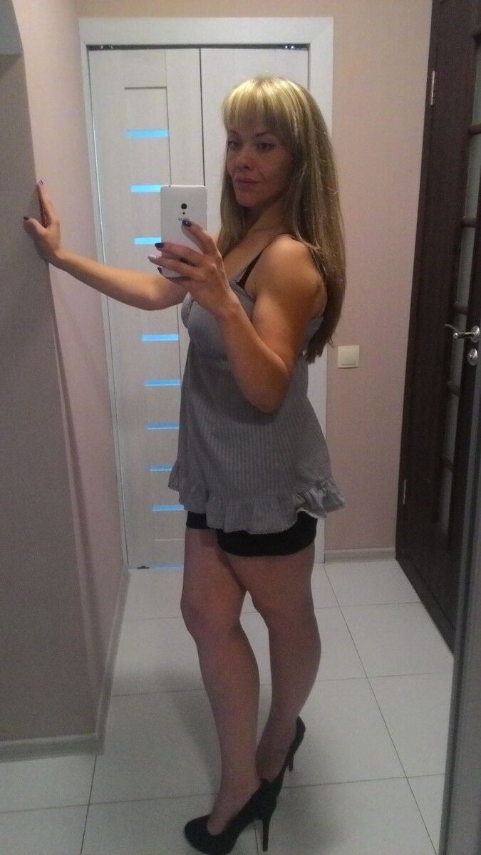  6945845  Nadezhda, 40 ,    