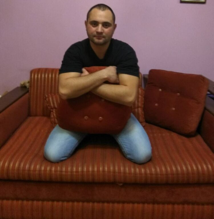  11389085  Artem, 38 ,    