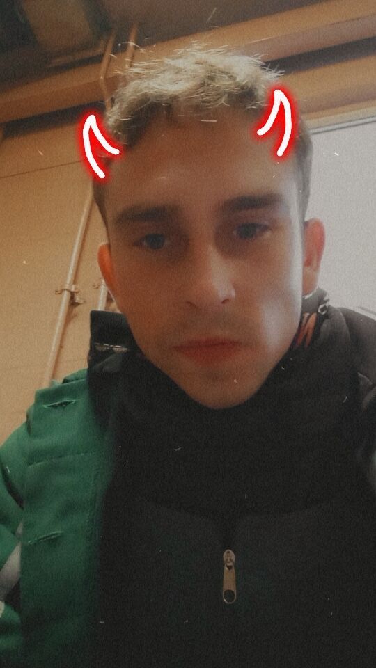  39734025  Roman, 27 ,    
