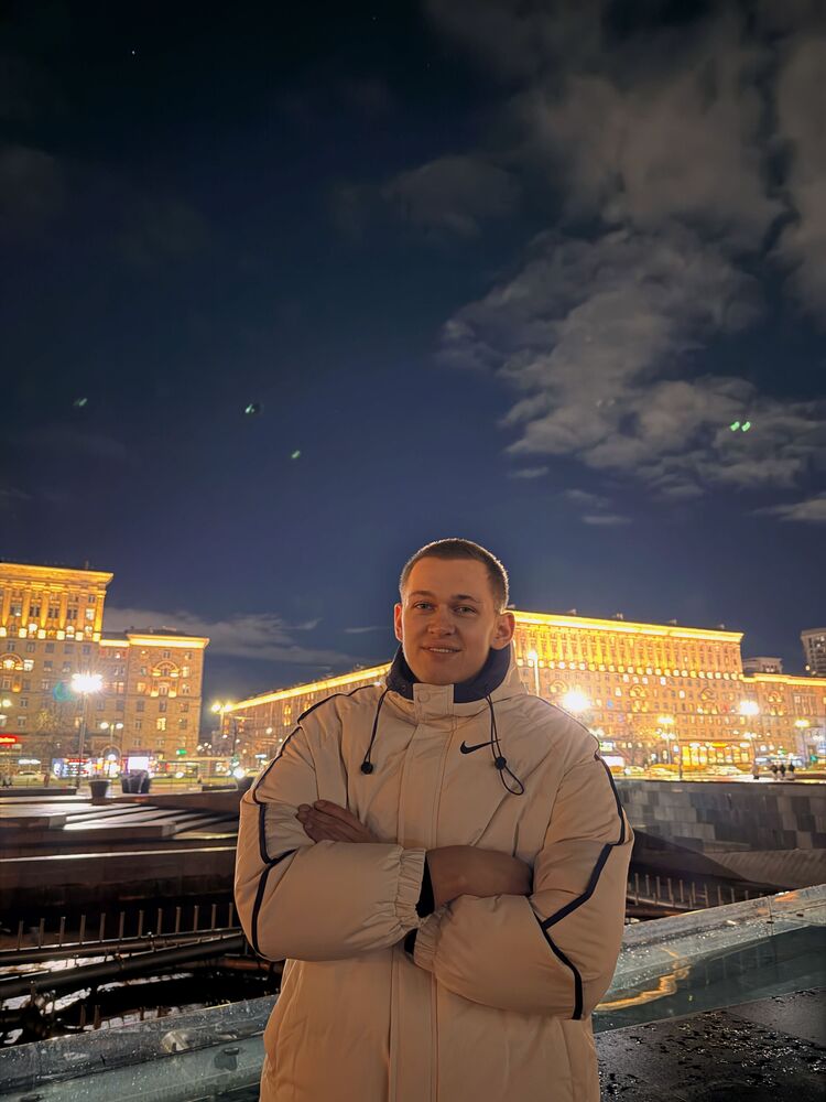  54405075  Ilya, 25 ,    -