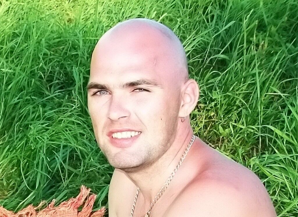  5753785  DENIS, 39 ,    