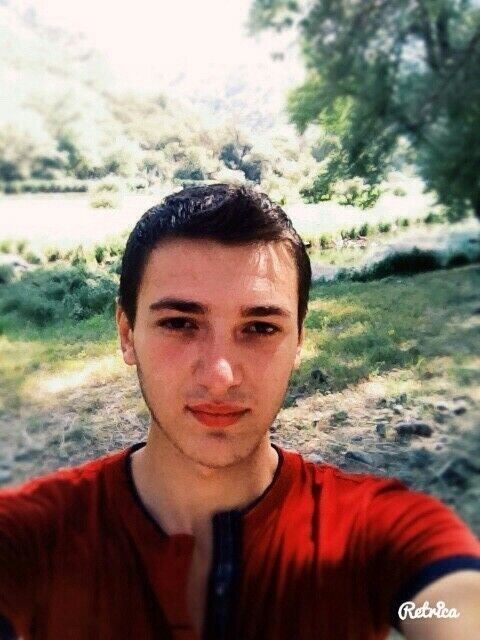  ,   Mart, 32 ,   