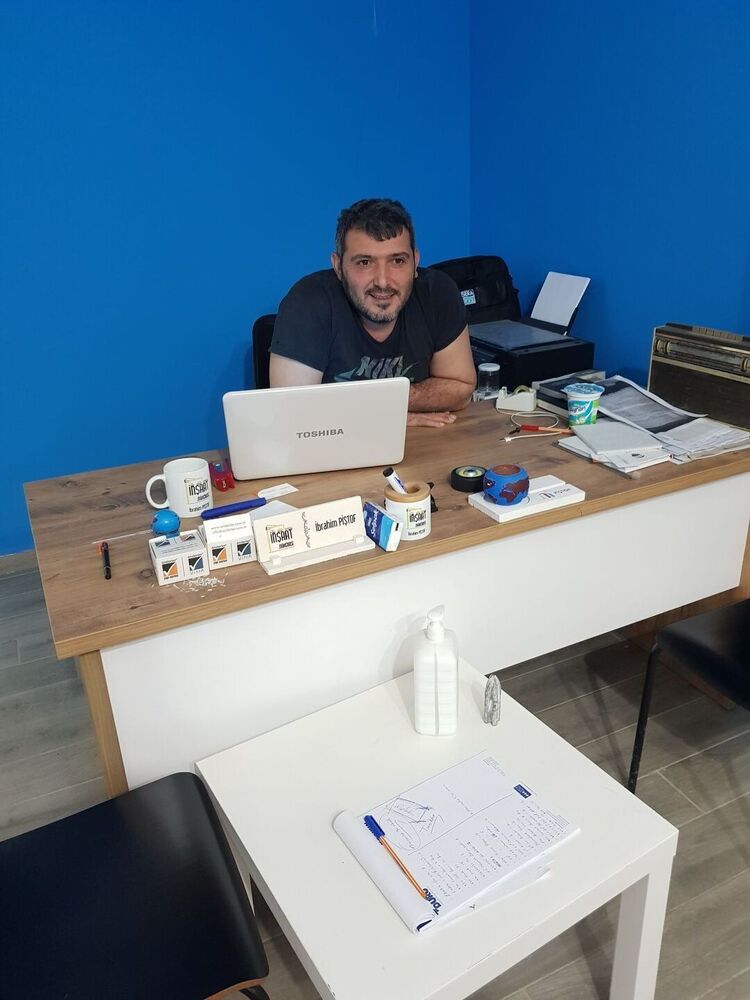  54791575  Oktay, 45 ,    