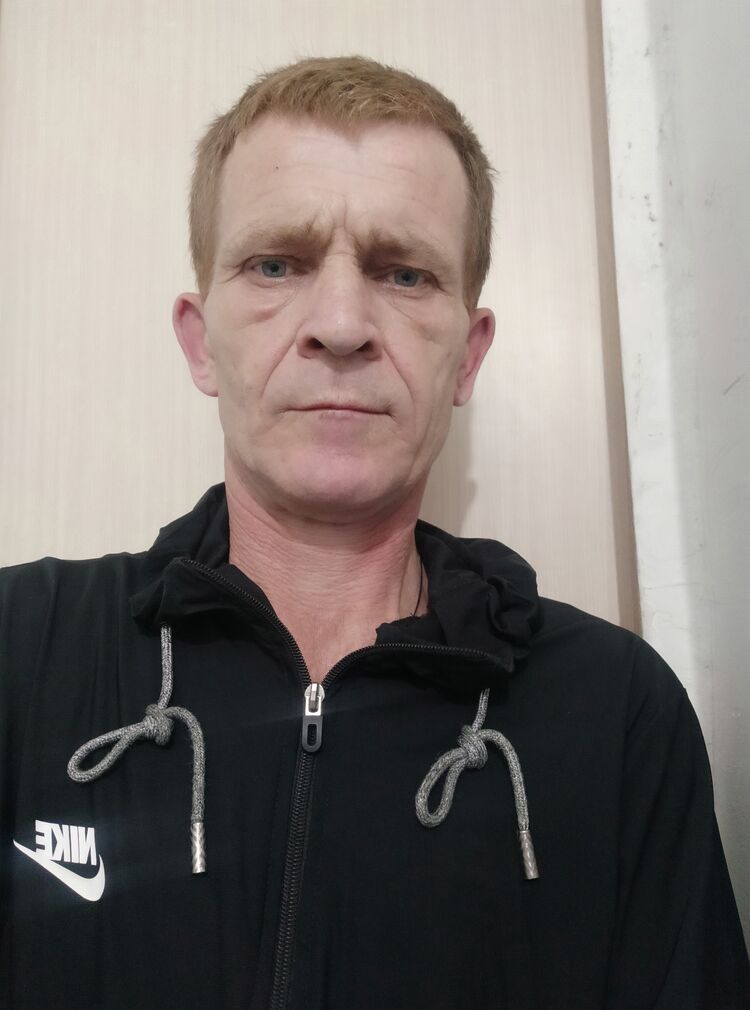  45930975  Sergei, 49 ,    