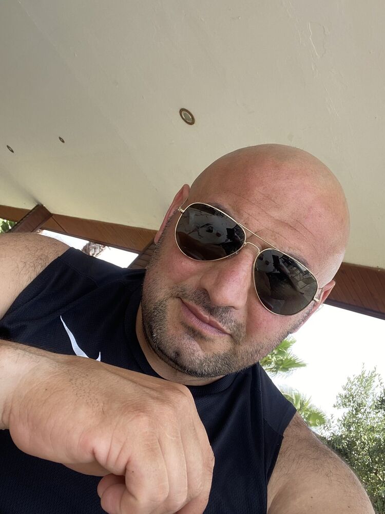  41620895  Sami, 44 ,    