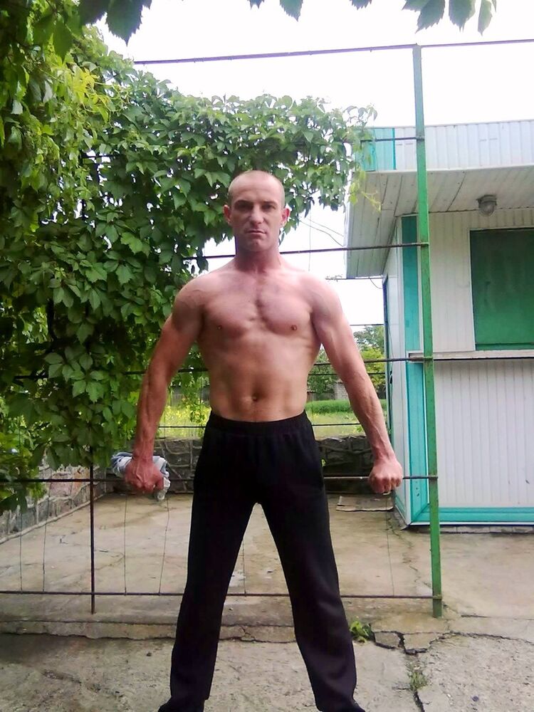  ,   Evgeniy, 37 ,   