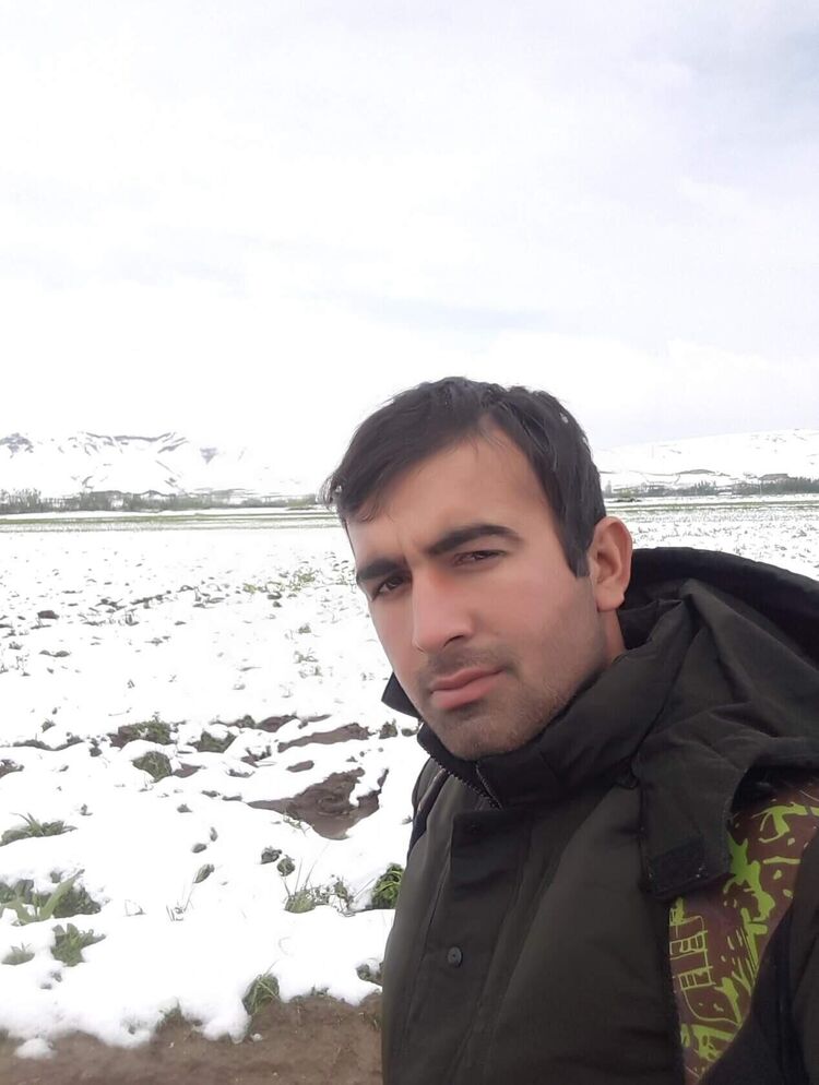  26109405  Faruh, 26 ,    