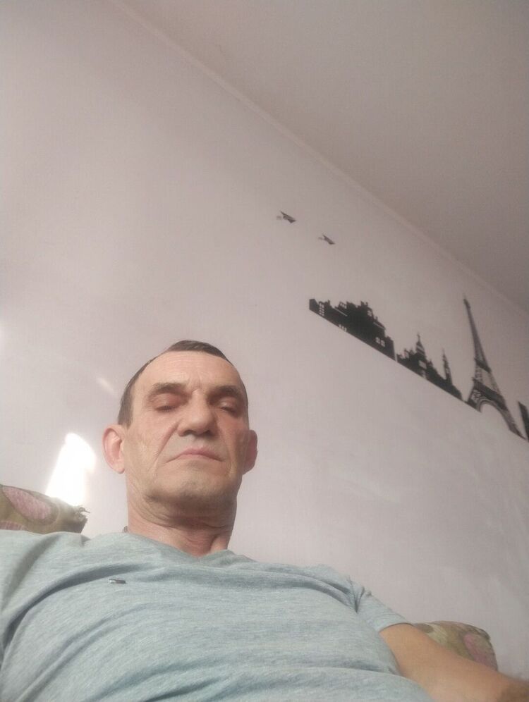  37194835  Valera, 58 ,    