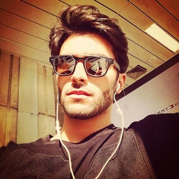  18810665  Timur, 34 ,    