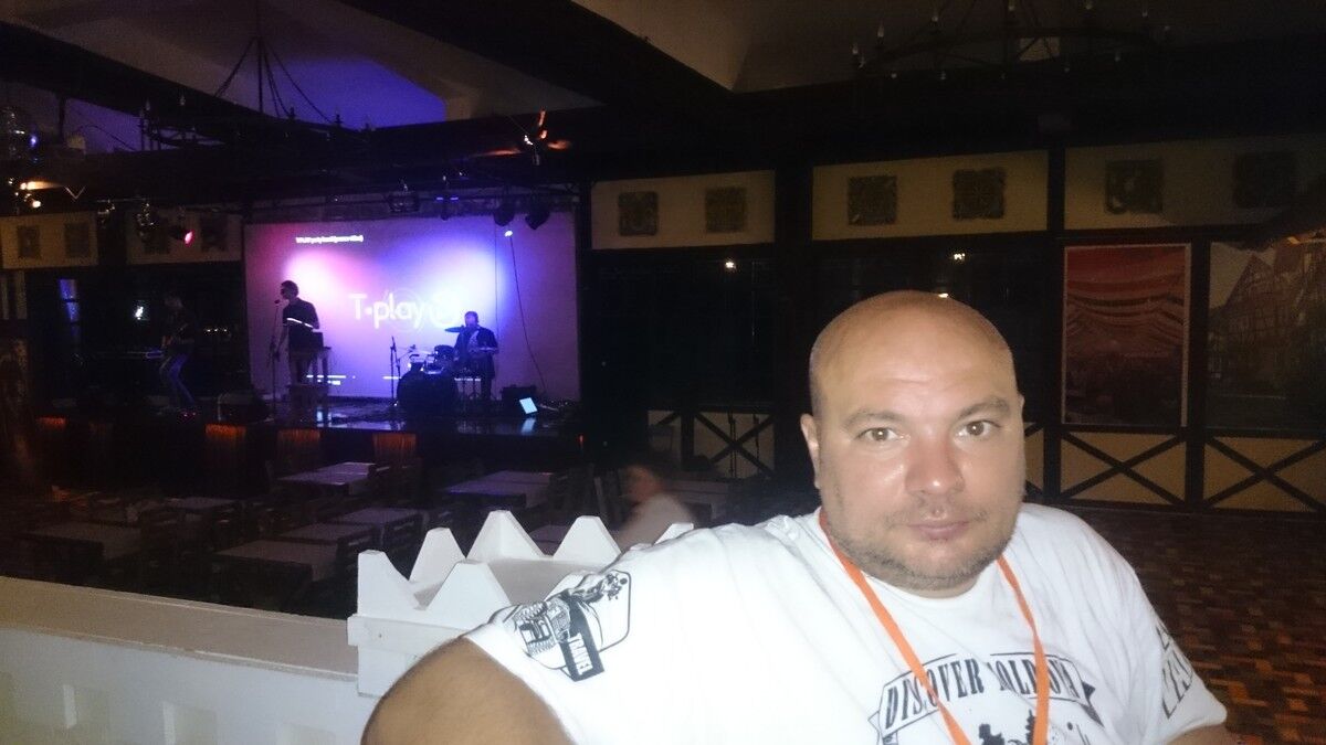  ,   Slava, 35 ,   ,   , c 