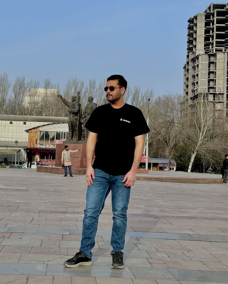  50961725  Muhammad, 24 ,    