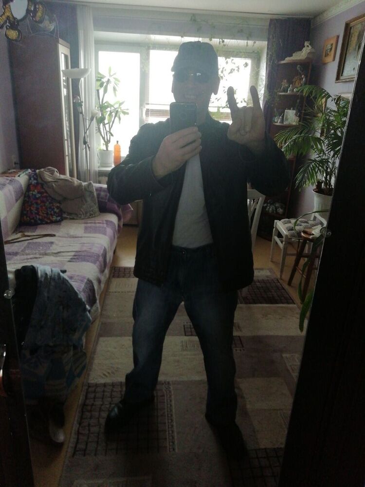  ,   Nik Nik, 56 ,   , 