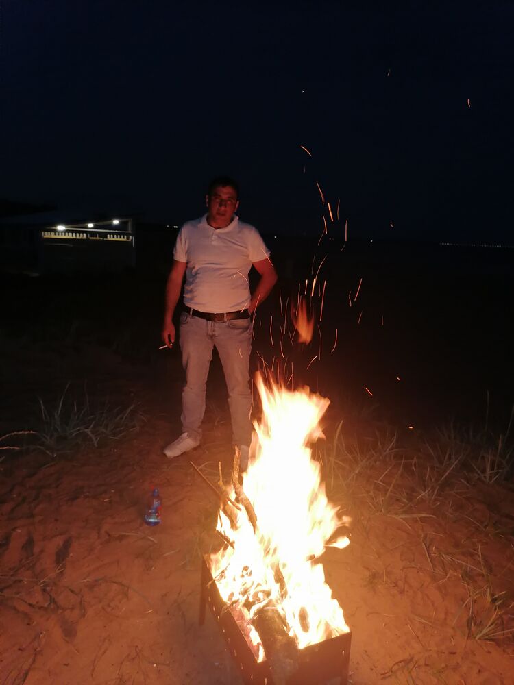  -,   Hayk, 34 ,   