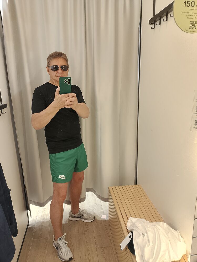  54754235  Igor, 51 ,    -