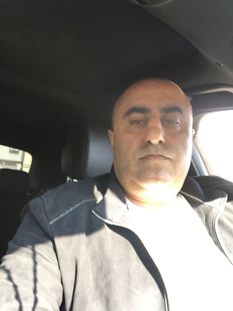  8168415  Garik, 51 ,    