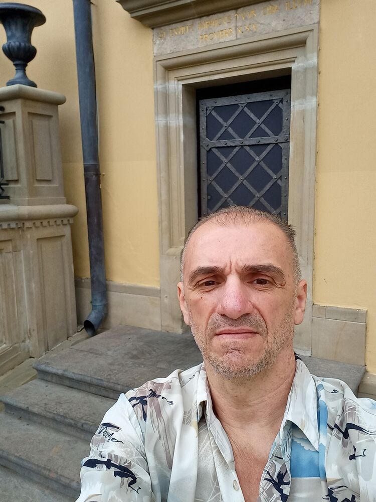  49616555  , 52 ,    