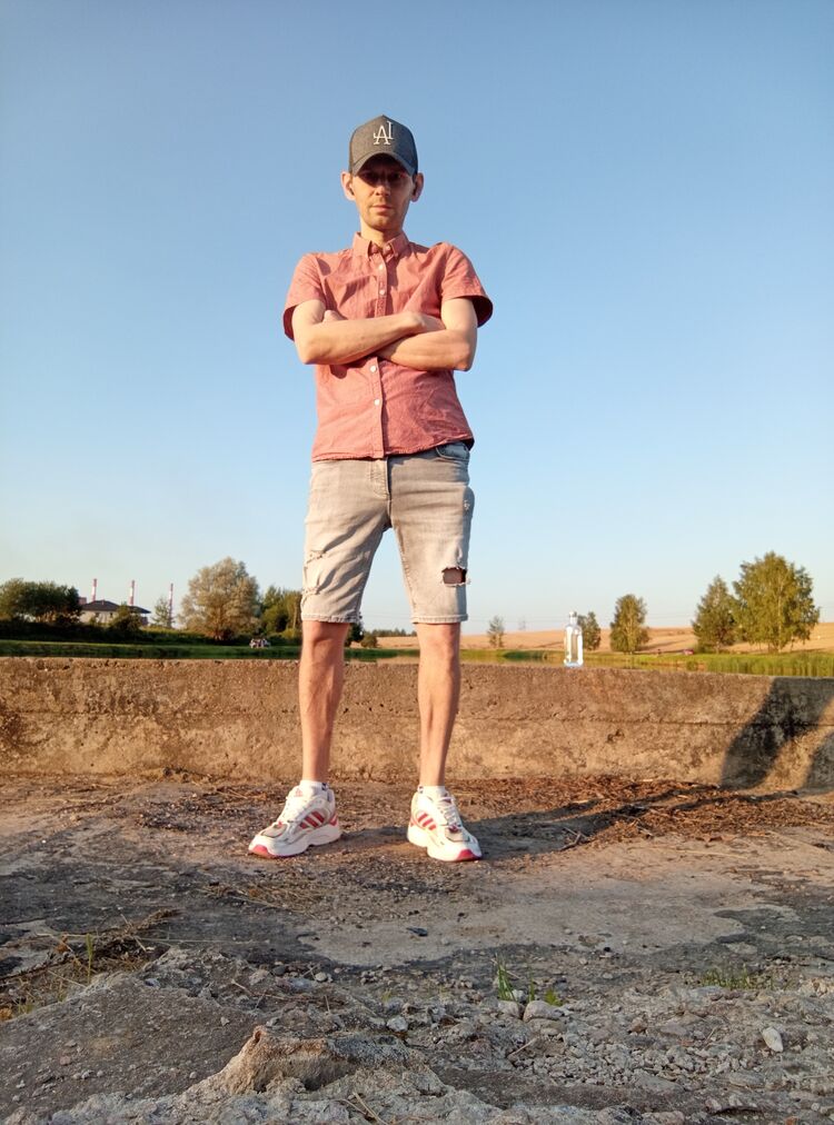  53244165  Vladimir, 40 ,    
