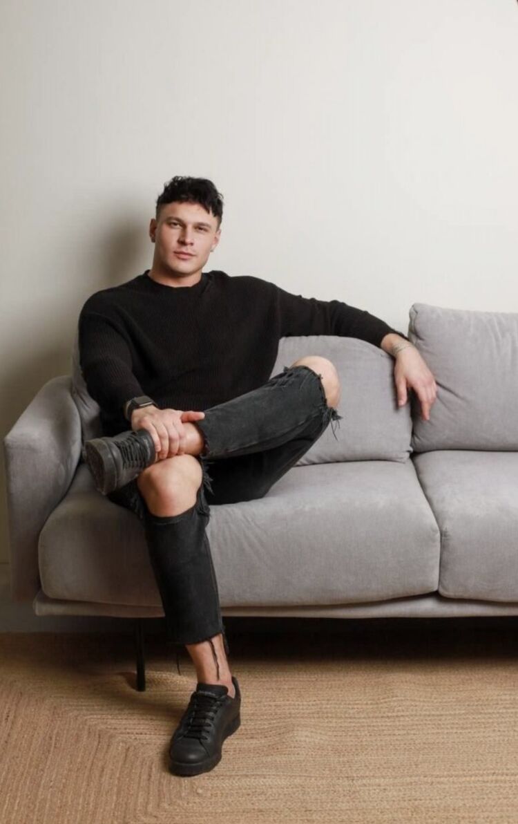  54378475  Alexander, 29 ,    