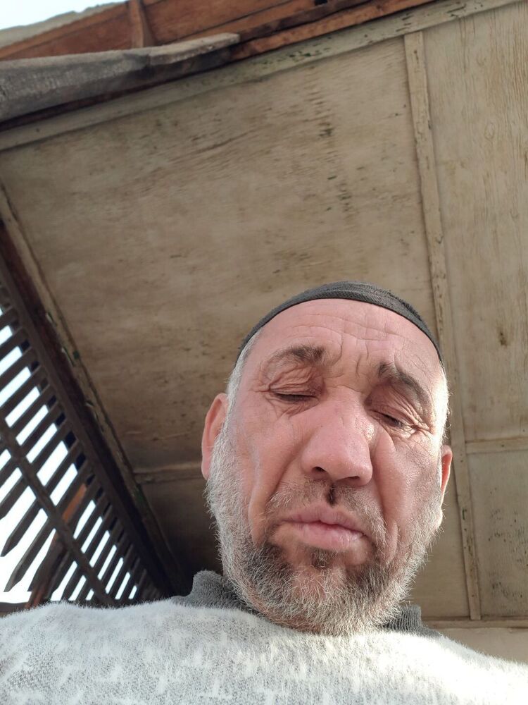  ,   Alisher, 52 ,   ,   , c 