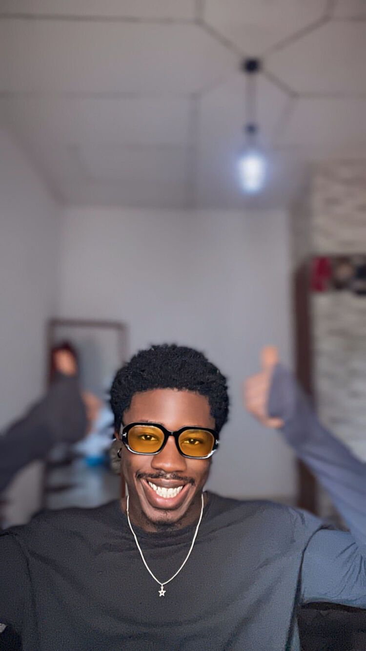  53633785  Ulrich, 28 ,     