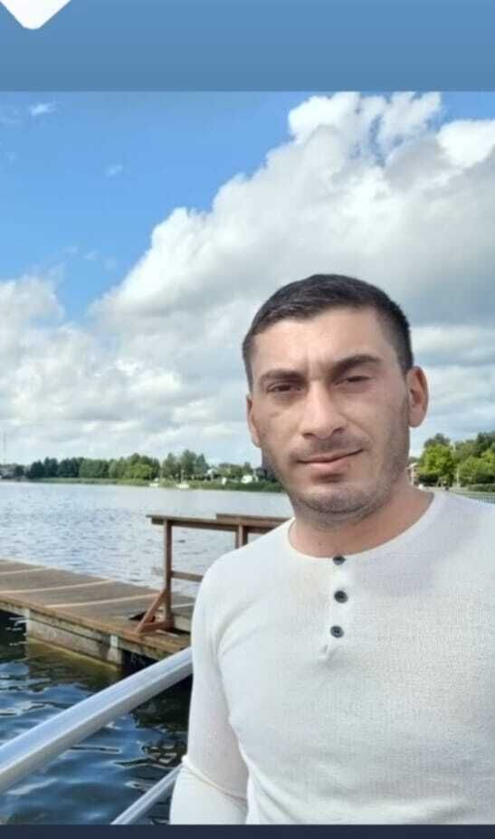  53446585  Niko, 31 ,    Valcha