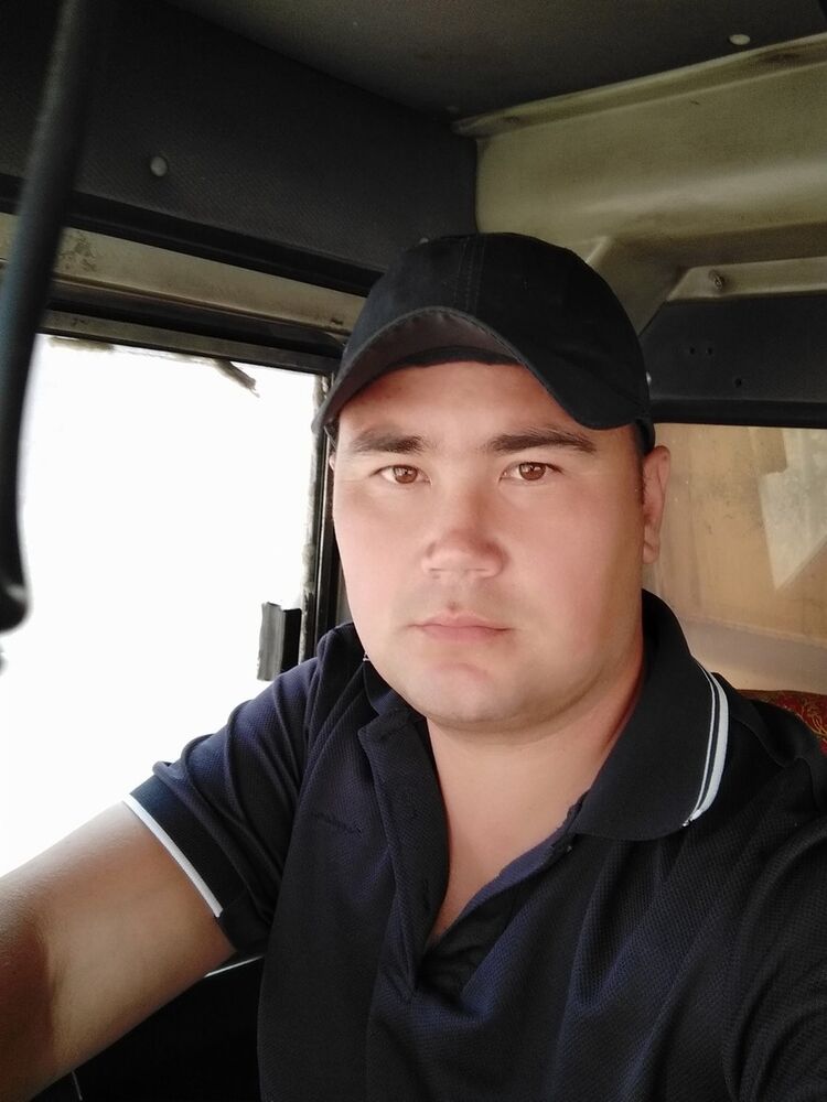  17345485  Uri, 36 ,    
