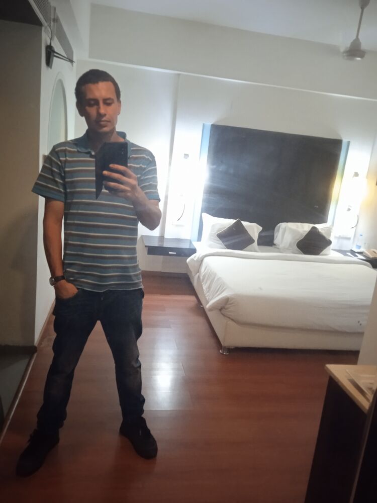  ,   Eduard, 32 ,   ,   