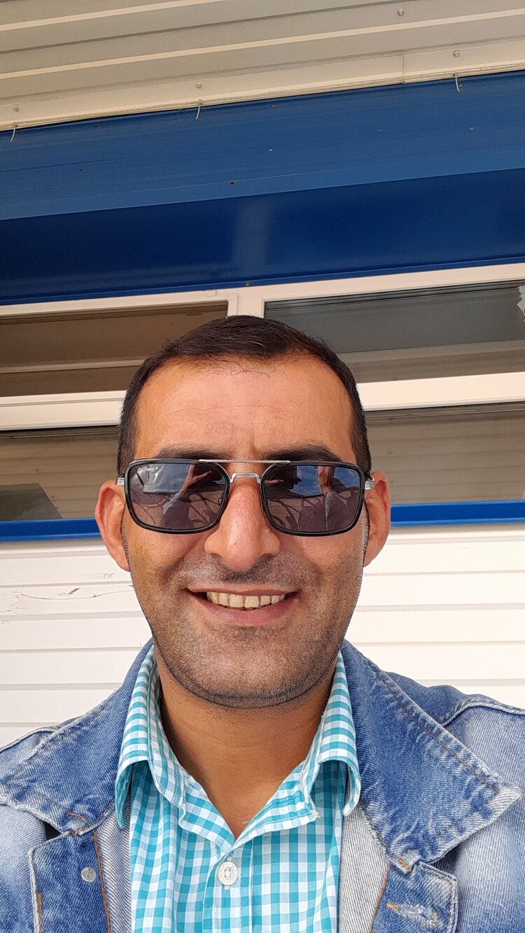  40209945  Edik, 35 ,    