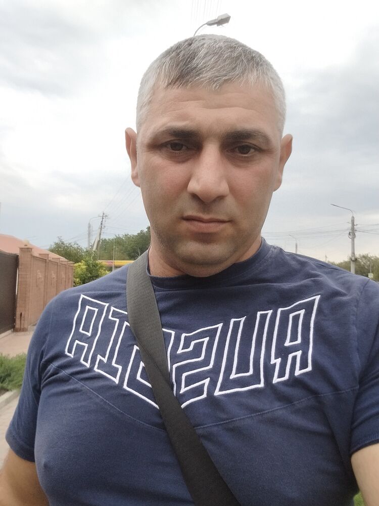  46173135  , 39 ,    