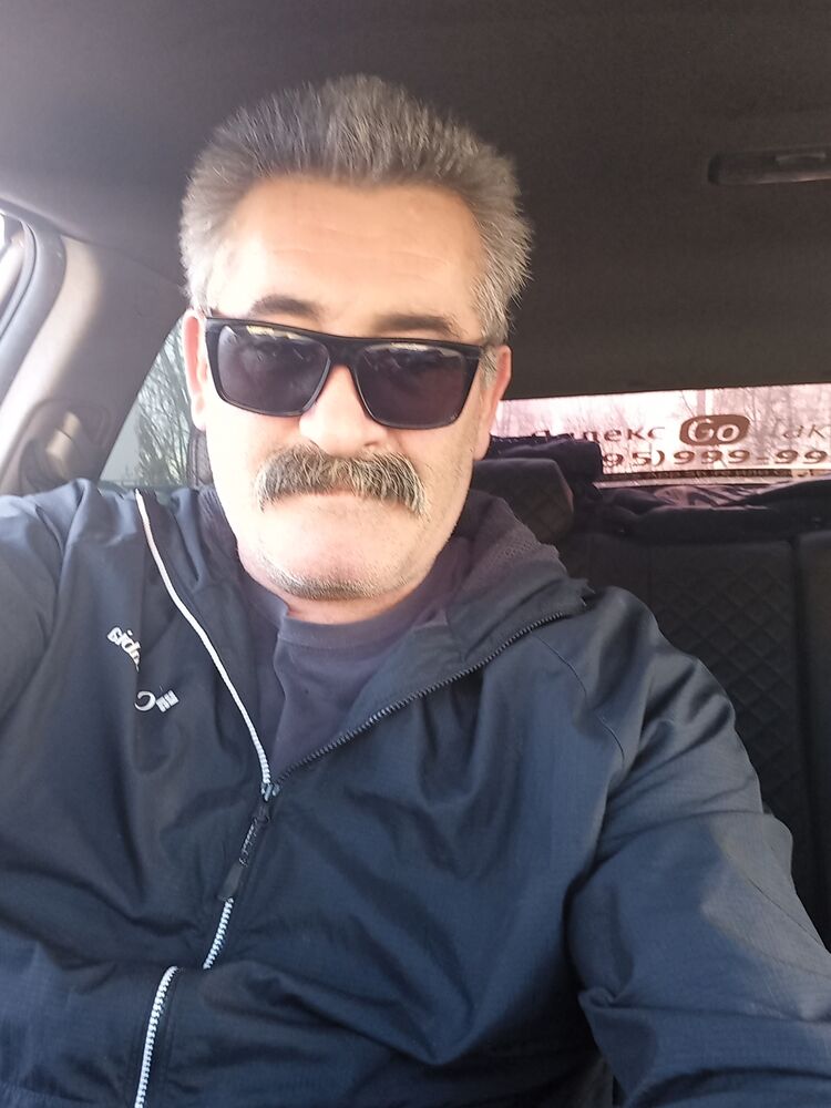  28762665  Gagik, 59 ,    