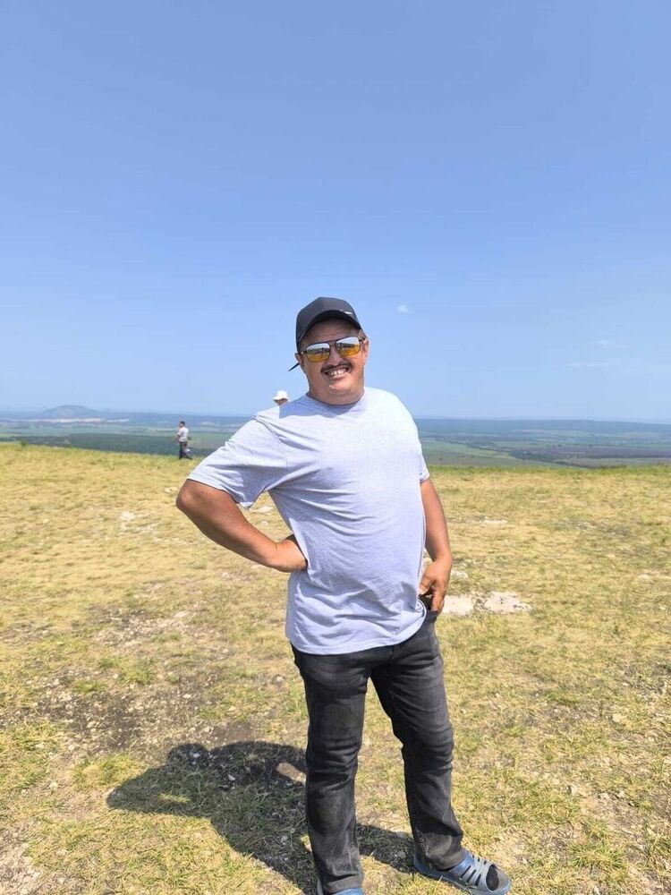 52902725  , 33 ,    