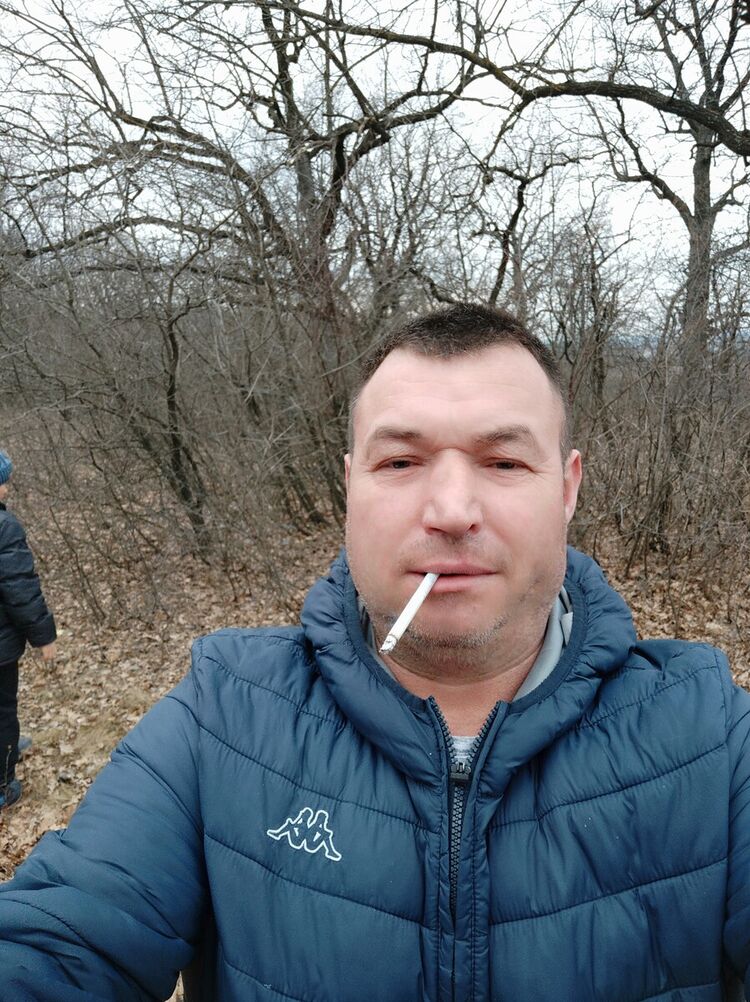  21750115  Iurie, 45 ,    