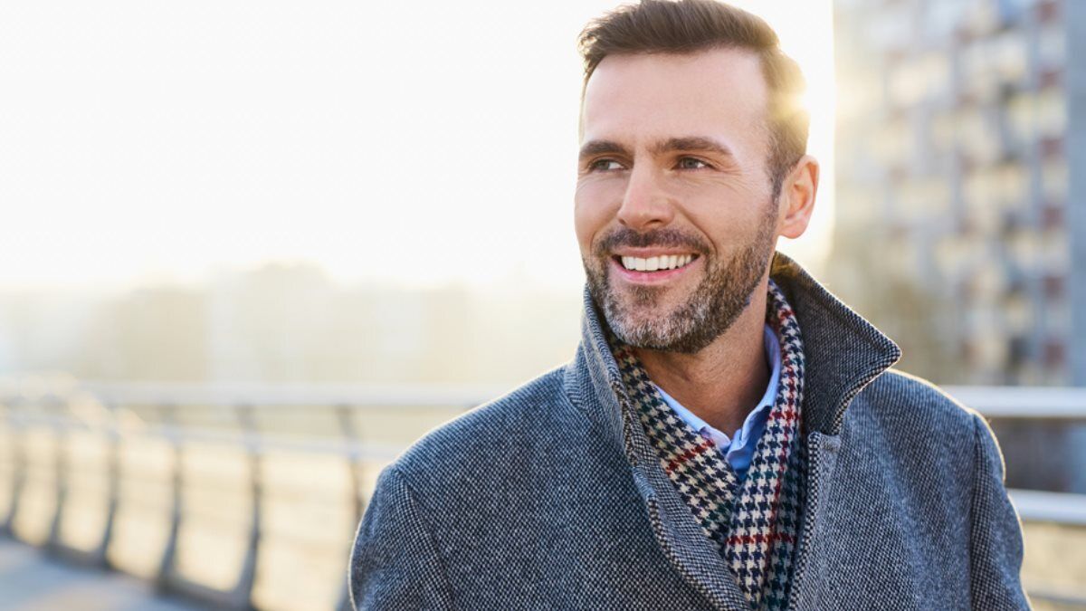  25201585  , 28 ,    -